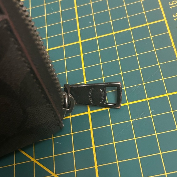 Coach monogram leather and canvas accordion wallet in black and grey - Picture 9 of 9